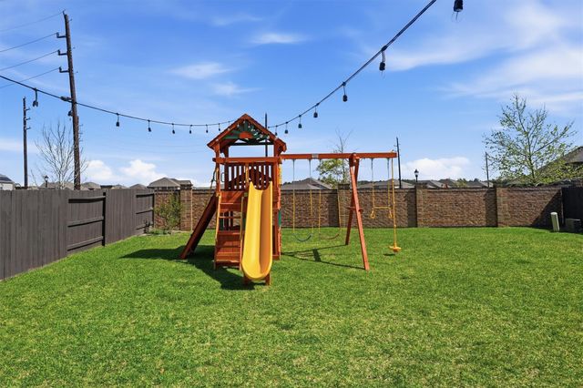 12526 Sabine Point Drive, Humble, TX 77346