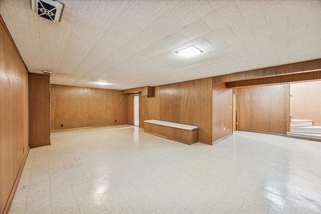 11121 Martindale Drive, Westchester, IL 60154