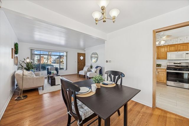 11121 Martindale Drive, Westchester, IL 60154