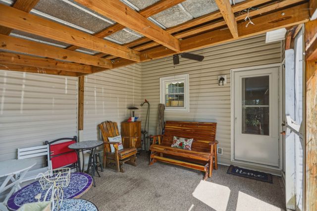 286 Donna Dr Apt B, Hendersonville, TN 37075