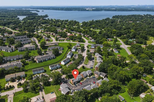 286 Donna Dr Apt B, Hendersonville, TN 37075