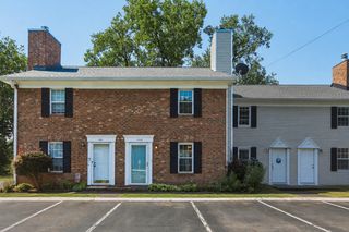 286 Donna Dr Apt B, Hendersonville, TN 37075