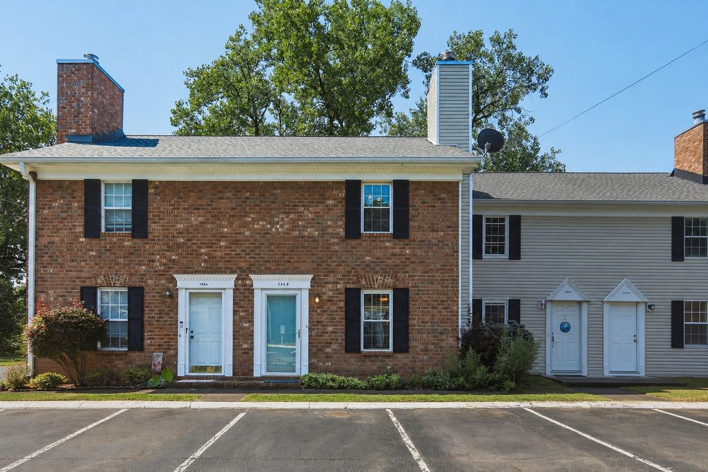 286 Donna Dr Apt B, Hendersonville, TN 37075