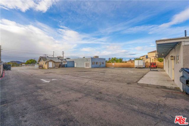 17606 Arrow Boulevard, Fontana, CA 92335