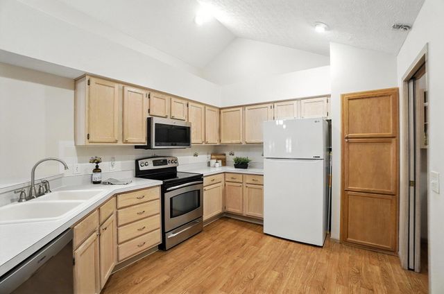 103 Abbeycross Lane, Westerville, OH 43082