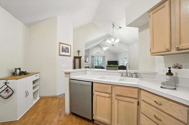 103 Abbeycross Lane, Westerville, OH 43082