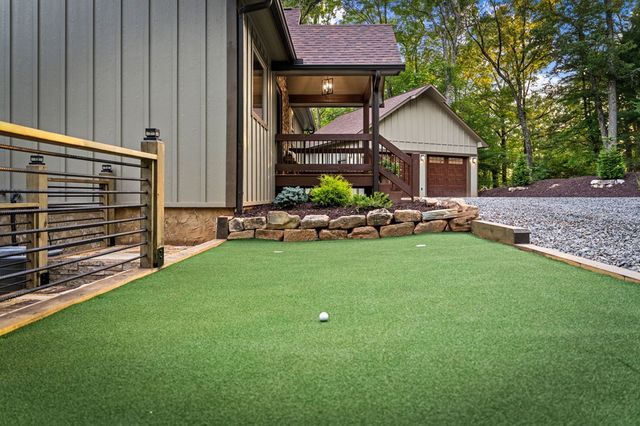 241 Wolf Creek Mountain Road, Mineral Bluff, GA 30559