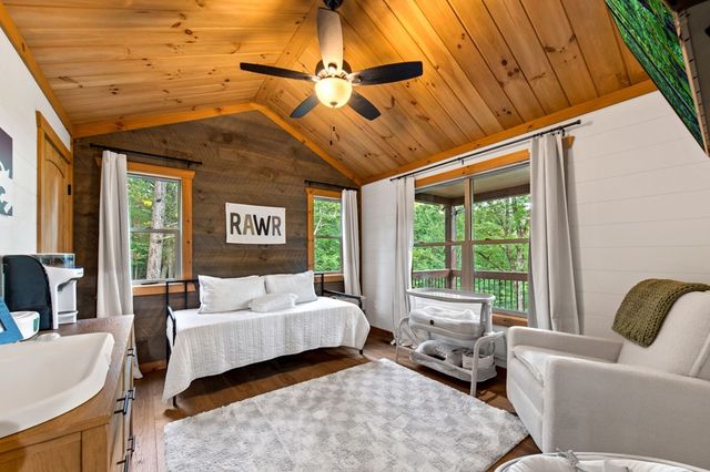 241 Wolf Creek Mountain Road, Mineral Bluff, GA 30559