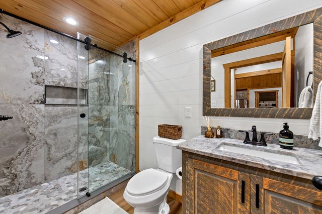 241 Wolf Creek Mountain Road, Mineral Bluff, GA 30559