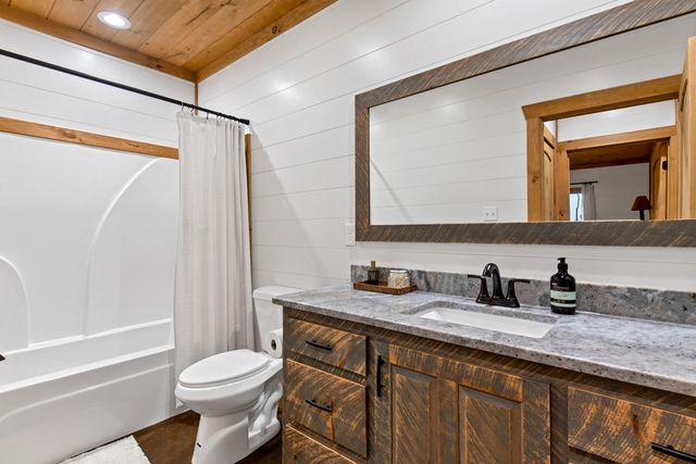 241 Wolf Creek Mountain Road, Mineral Bluff, GA 30559