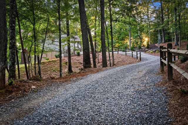 241 Wolf Creek Mountain Road, Mineral Bluff, GA 30559