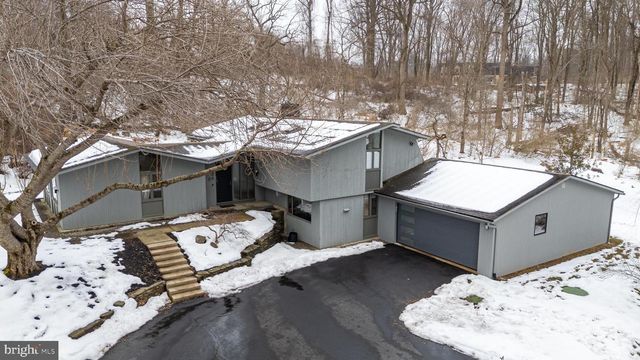 36 BLUE STONE CT, Chadds Ford, PA 19317