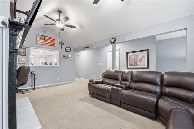 1417 5th Avenue, Leavenworth, KS 66048