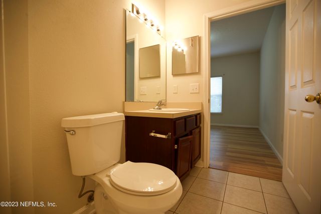 3600 LENIN PEAK Court 8, Jacksonville, FL 32210