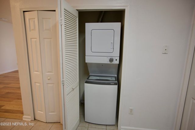 3600 LENIN PEAK Court 8, Jacksonville, FL 32210