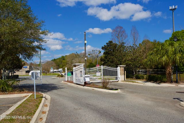 3600 LENIN PEAK Court 8, Jacksonville, FL 32210