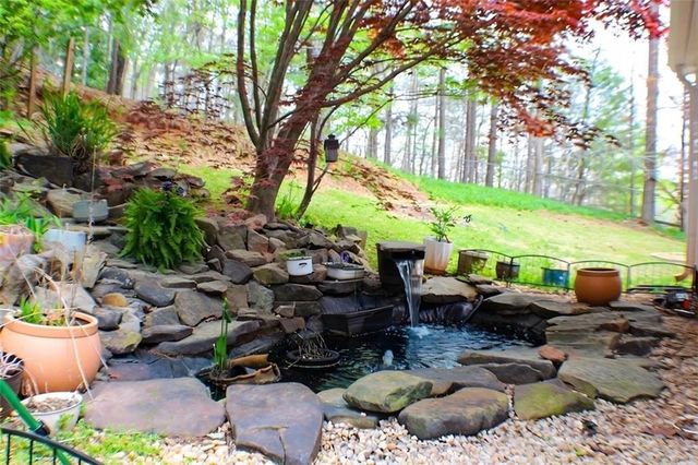 231 Breeze Hill Lane, Canton, GA 30114