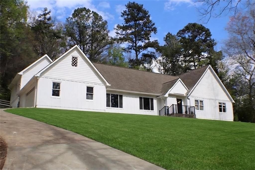 231 Breeze Hill Lane, Canton, GA 30114