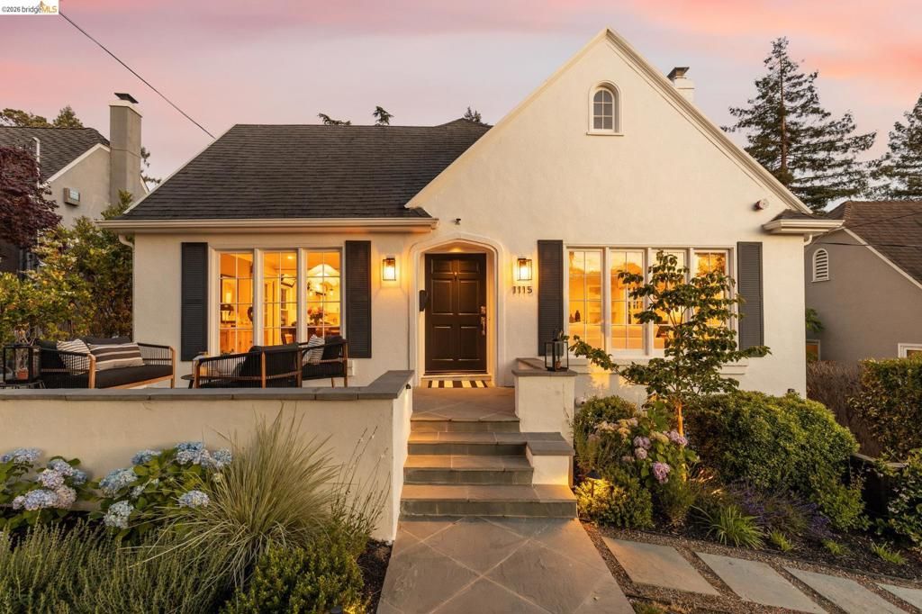 Image 2 of property listing at 1115 Clarendon Cres, Oakland, CA 94610