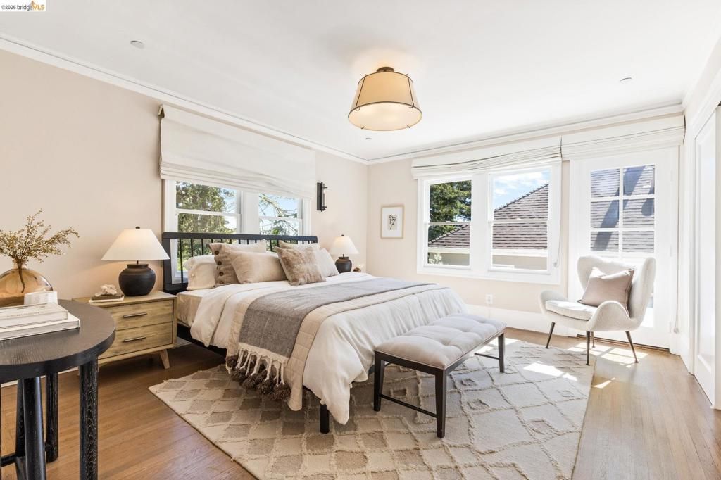 Image 26 of property listing at 1115 Clarendon Cres, Oakland, CA 94610