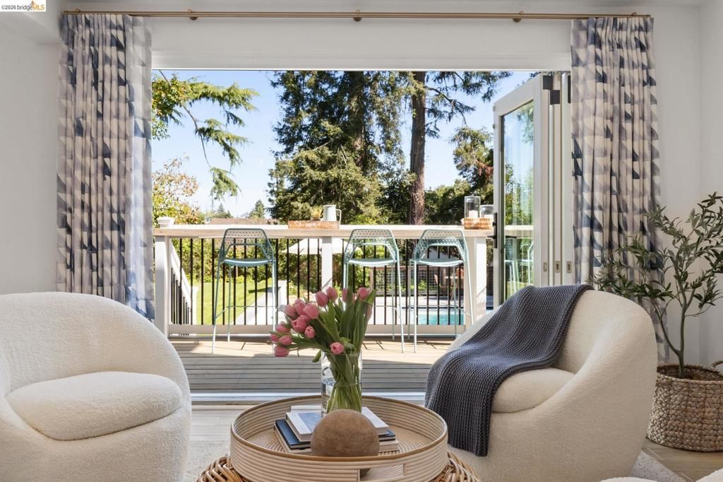 Image 40 of property listing at 1115 Clarendon Cres, Oakland, CA 94610