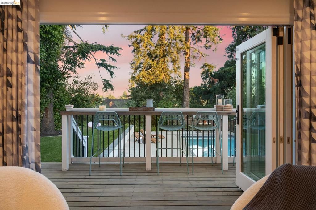 Image 54 of property listing at 1115 Clarendon Cres, Oakland, CA 94610