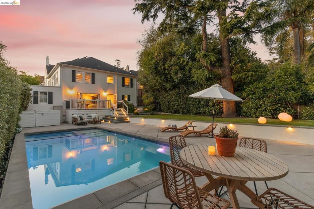 Image 64 of property listing at 1115 Clarendon Cres, Oakland, CA 94610