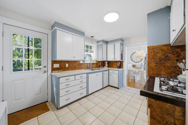 283 Longhill Ave, Somerset, MA 02726