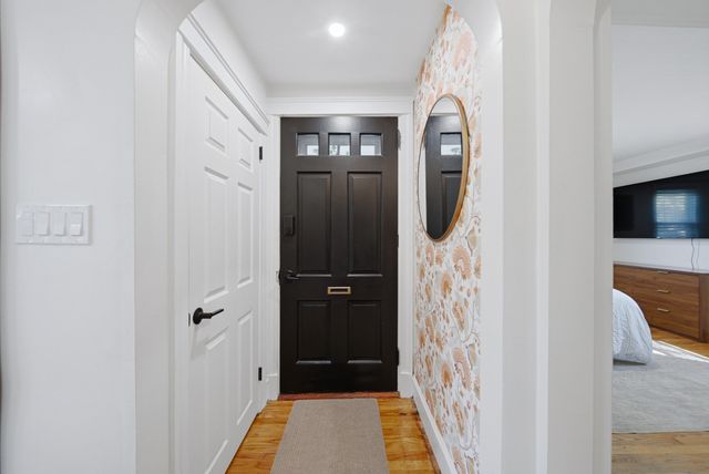 283 Longhill Ave, Somerset, MA 02726