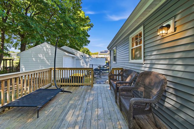 283 Longhill Ave, Somerset, MA 02726