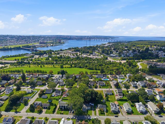 283 Longhill Ave, Somerset, MA 02726