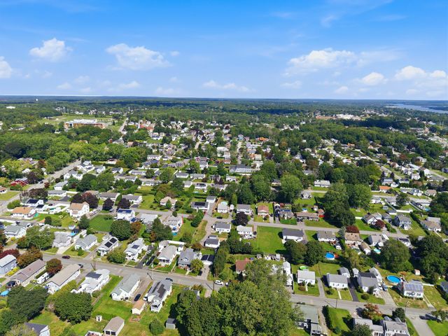 283 Longhill Ave, Somerset, MA 02726