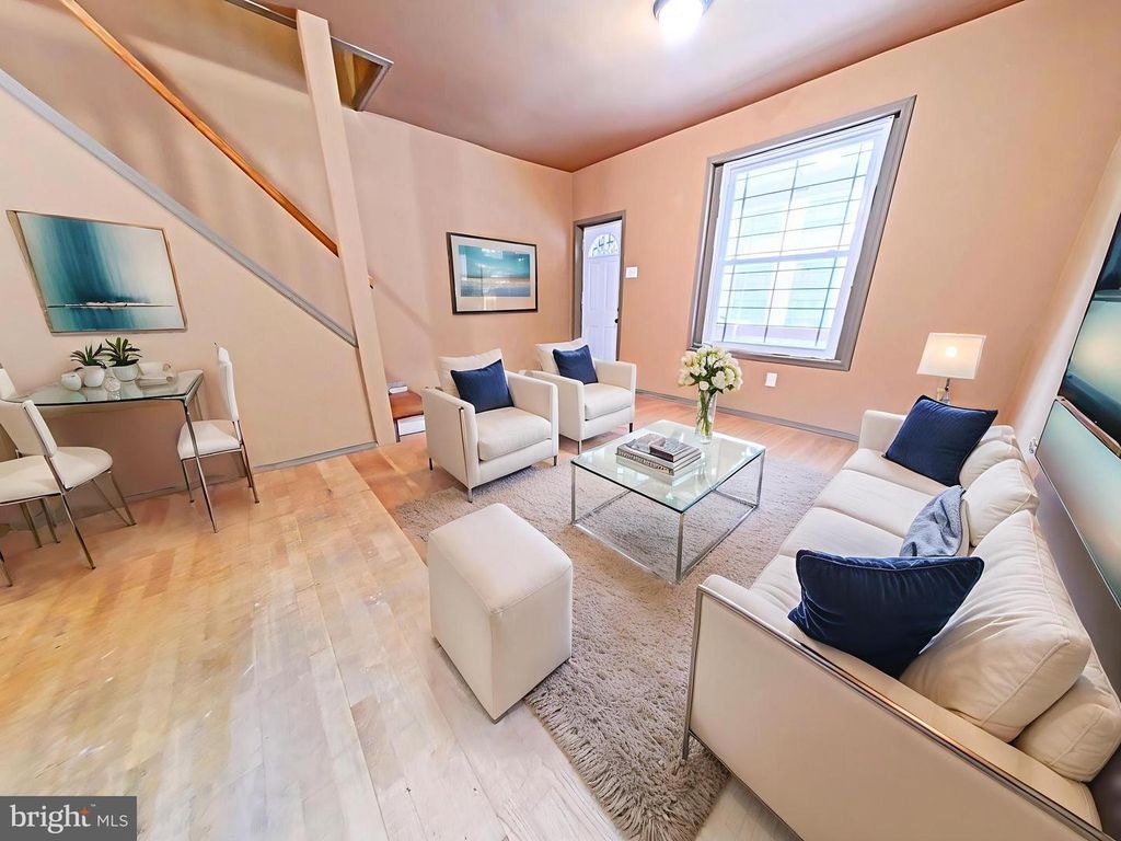 Image 2 of property listing at 3445 ARBOR ST, Philadelphia, PA 19134