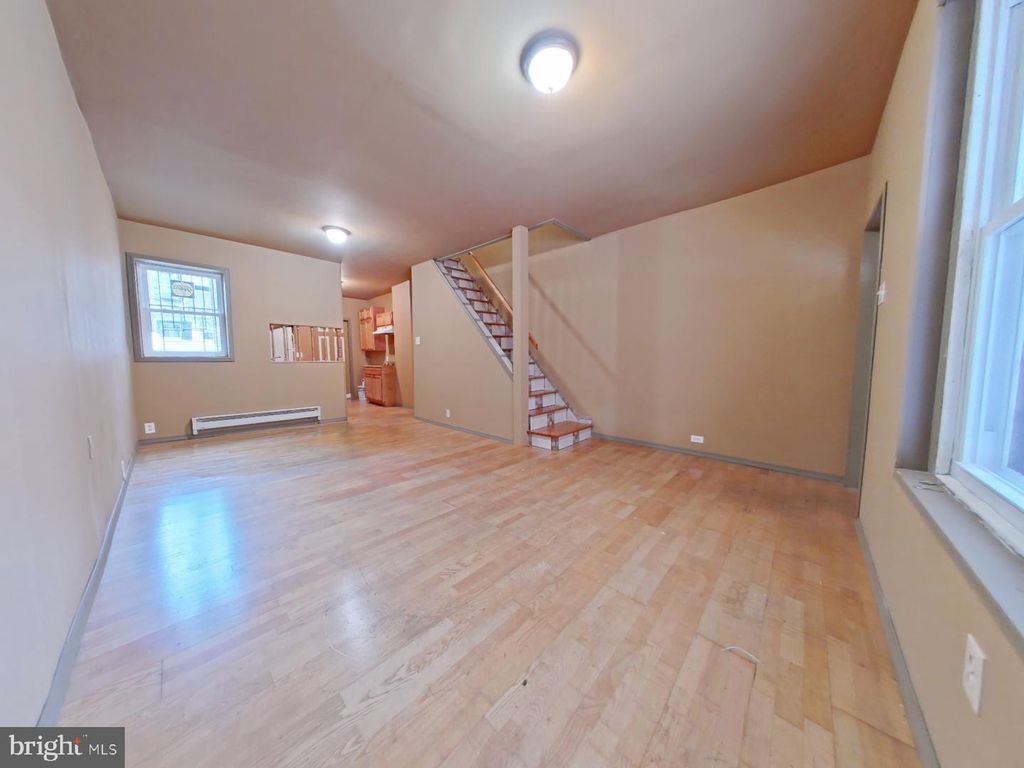 Image 7 of property listing at 3445 ARBOR ST, Philadelphia, PA 19134