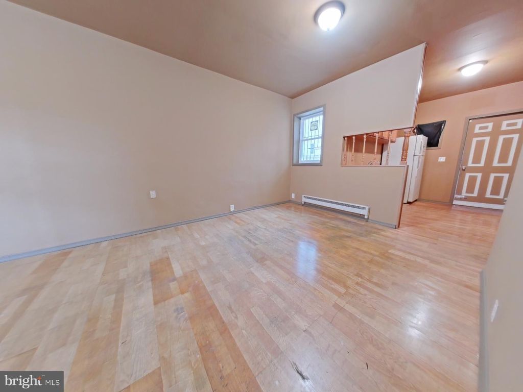 Image 9 of property listing at 3445 ARBOR ST, Philadelphia, PA 19134