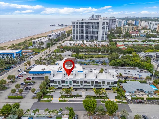 3228 NE 7th St, Pompano Beach, FL 33062