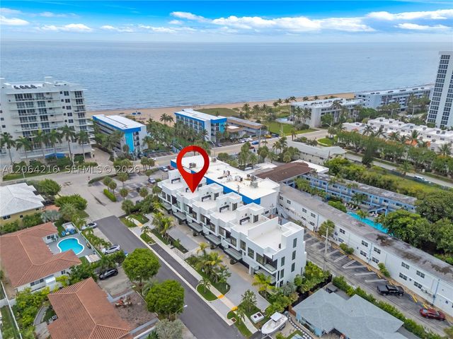 3228 NE 7th St, Pompano Beach, FL 33062