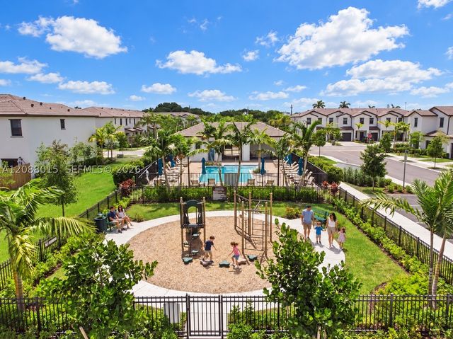 221 SW 159th Way, Pembroke Pines, FL 33027