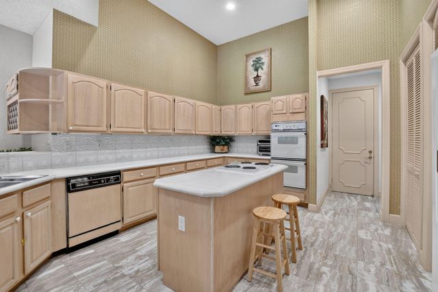 6243 NW 23rd Way, Boca Raton, FL 33496