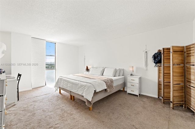 2350 NE 135th Street 1006, North Miami, FL 33181