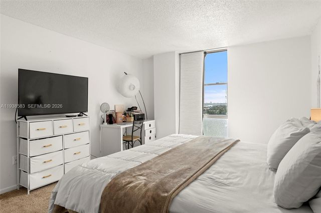 2350 NE 135th Street 1006, North Miami, FL 33181
