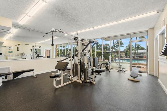 2350 NE 135th Street 1006, North Miami, FL 33181