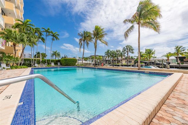 2350 NE 135th Street 1006, North Miami, FL 33181