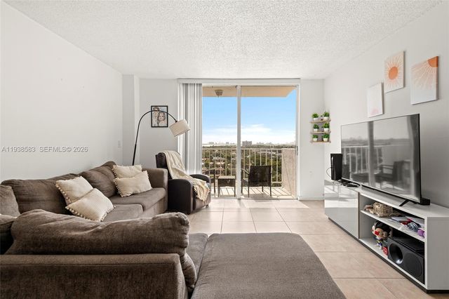 2350 NE 135th Street 1006, North Miami, FL 33181