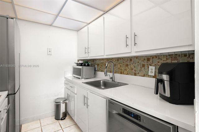 2350 NE 135th Street 1006, North Miami, FL 33181