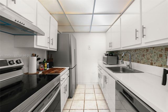 2350 NE 135th Street 1006, North Miami, FL 33181