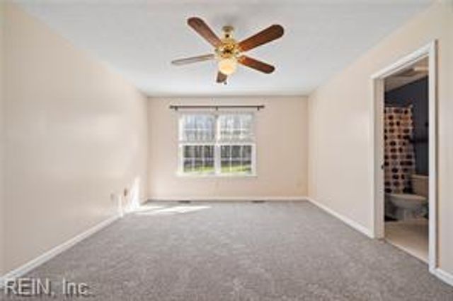 306 Charity LN, Newport News, VA 23602