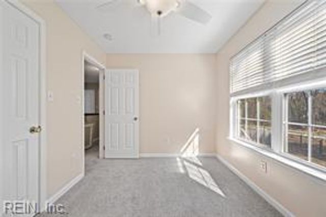 306 Charity LN, Newport News, VA 23602