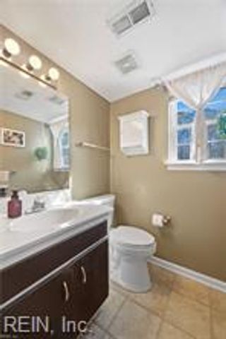 306 Charity LN, Newport News, VA 23602