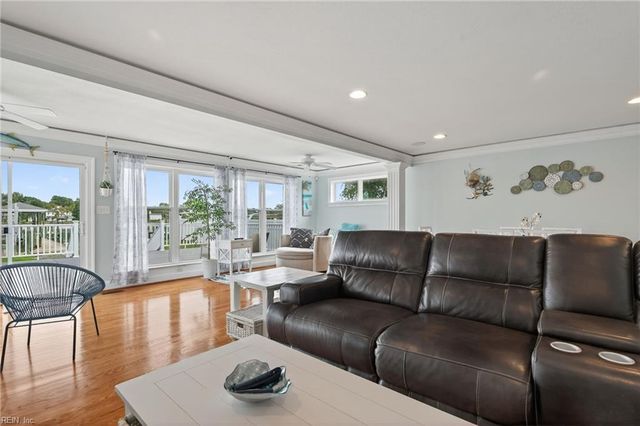 542 River ST, Hampton, VA 23669